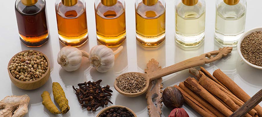 Manufacturers, Supplier, Trader, Exporters and Wholesaler of Spice Oil